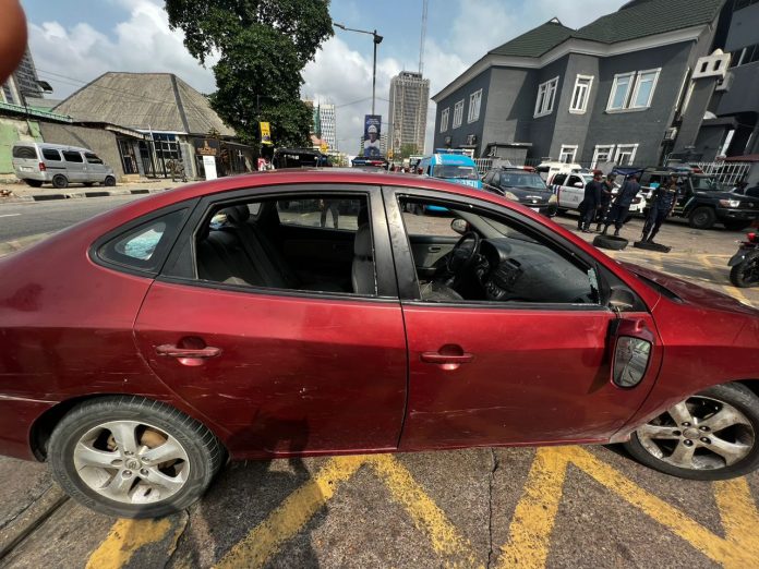 BREAKING: Hoodlums attack Obi supporters in Lagos