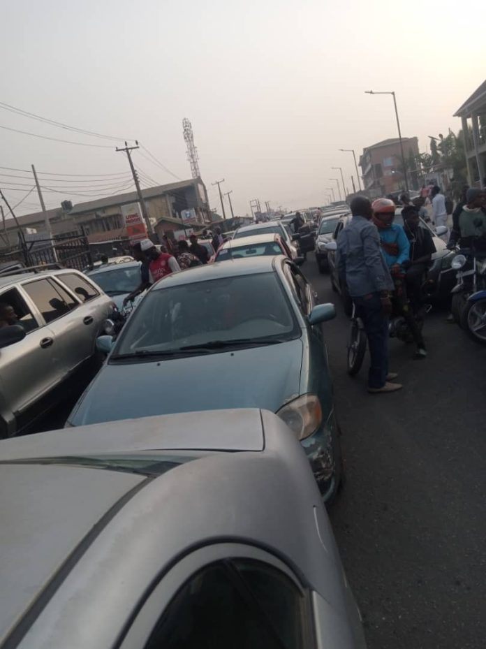 Gridlock as protest resumes in Ibadan over fuel, naira scarcity