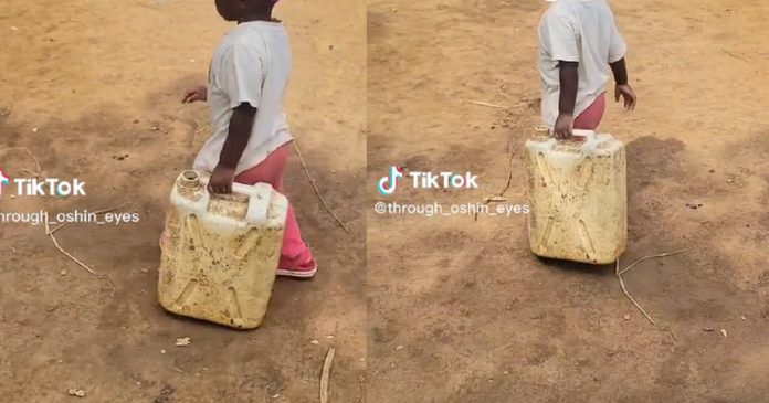 Mother shares video of little daughter fetching water after going from US to the village