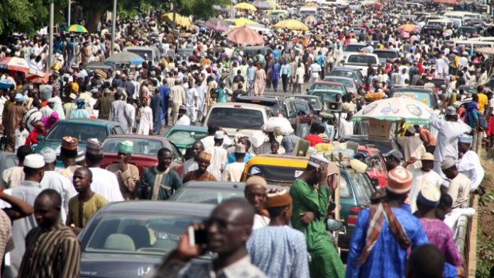 Nigerians-crowd-population