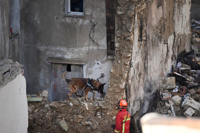 FRANCE-ACCIDENT-BUILDING