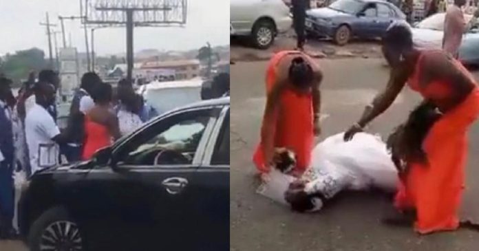 Drama as man disrupts wedding of his girlfriend to another man in Ibadan (video)