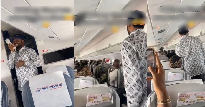 Video A Of Nigerian Man Surprising His Girlfriend With In-Flight Marriage Proposal Melts Hearts Online (WATCH)