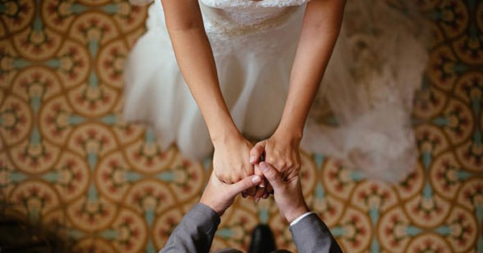 Church refuses to wed couples few days to their wedding after learning that the bride is pregnant
