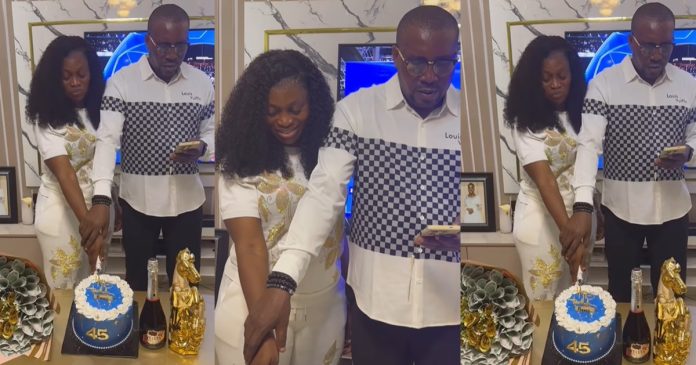 "No respect for your wife? At least drop phone for just 5 minutes" - Man d!sregards wife on her birthday, types away on his phone (VIDEO)