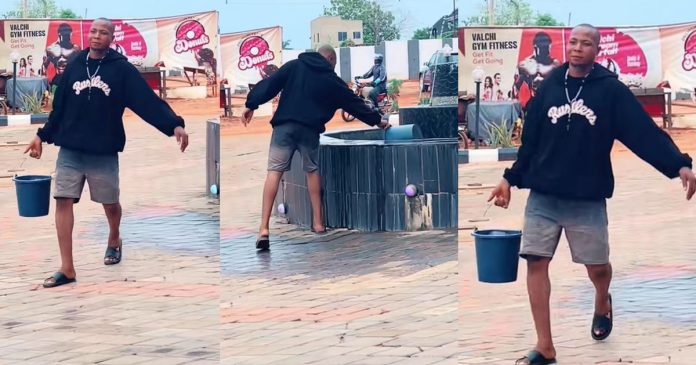 Man fetches water from the fountain after discovering water shortage in the hostel's restroom (WATCH)