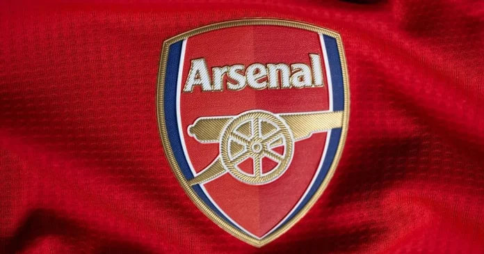 Arsenal urged to avoid transfer move for £100m Man Utd